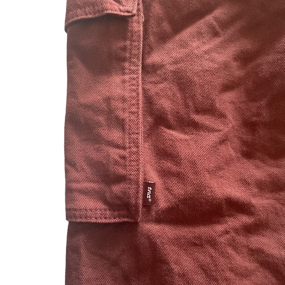 Aritzia TNA Women’s Troop Cargo Pants Burgundy, size 4 - Picture 7 of 15